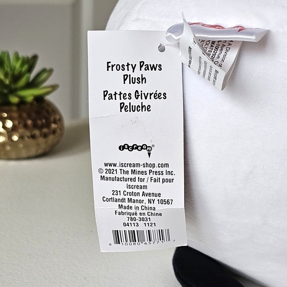 Iscream Super Soft Stuffed Black White Frosty Paws Fleece Pillow Brand New - Picture 8 of 12